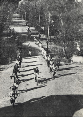 Pasukan TNI yang berlari mulai  memasuki kota Yogyakarta.